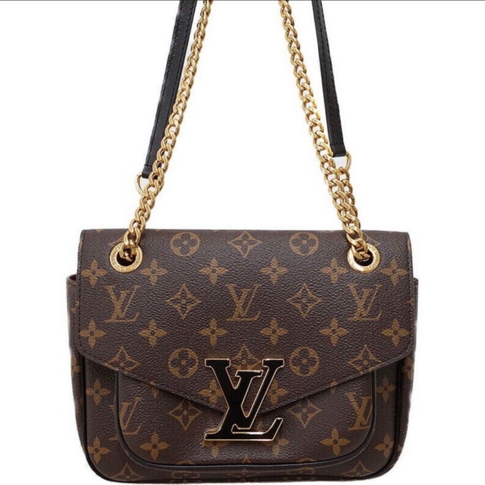 LOUIS VUITTON MONOGRAM PASSY Chain shoulder bag, box, bag. Beautiful, like new!